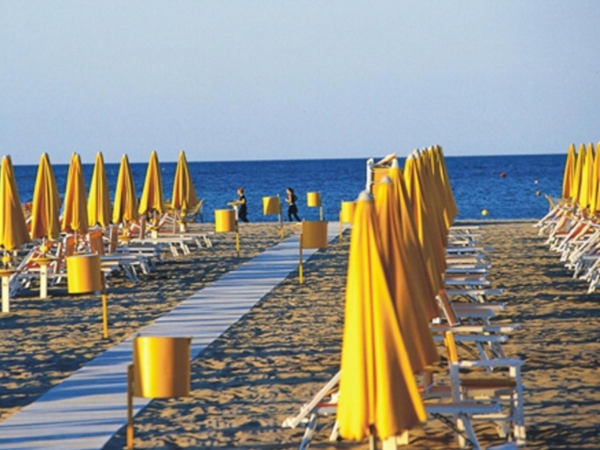 Hotel Arabel Riccione Esterno foto