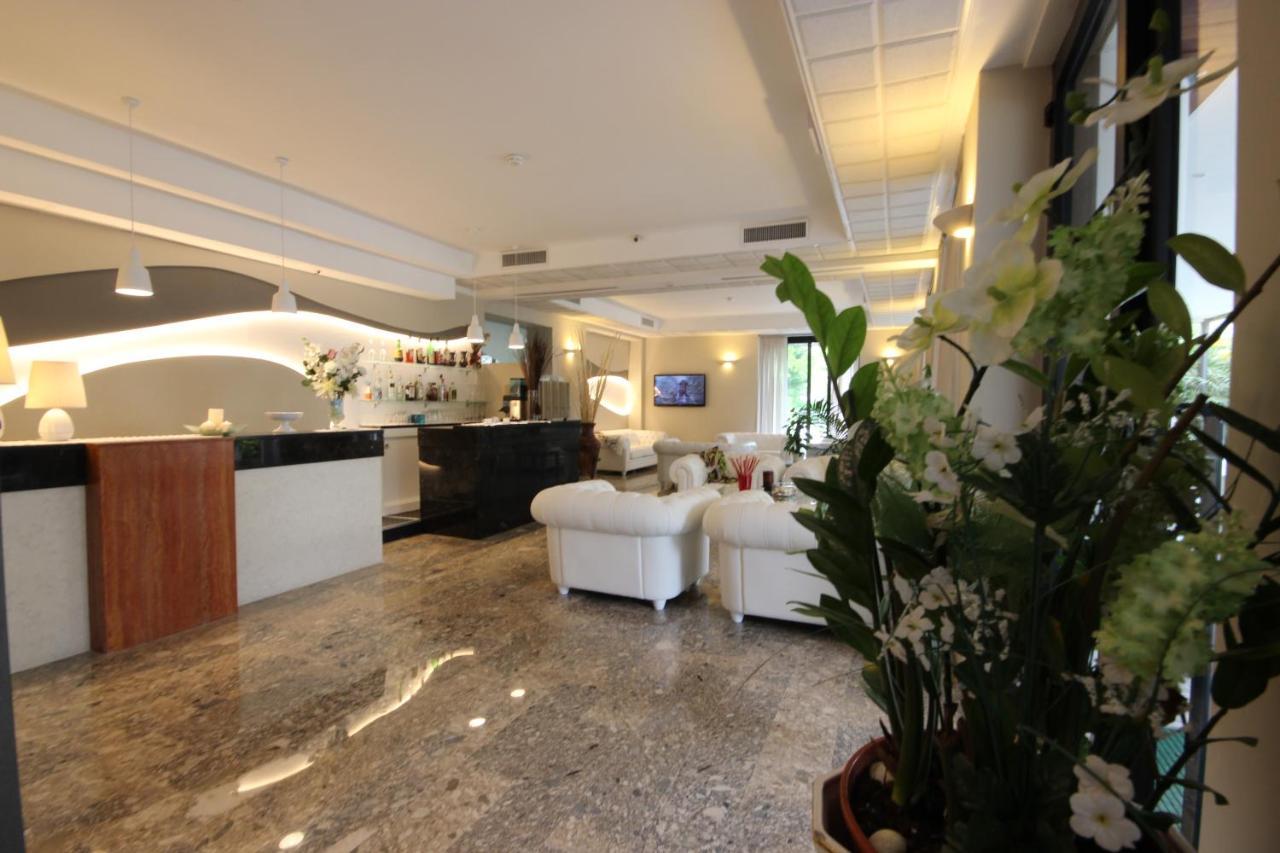 Hotel Arabel Riccione Esterno foto