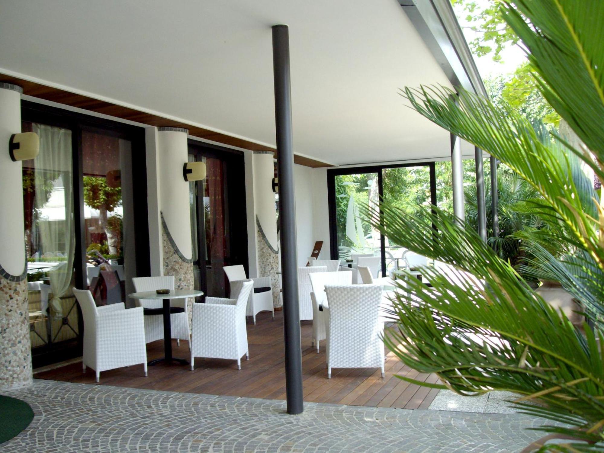Hotel Arabel Riccione Esterno foto