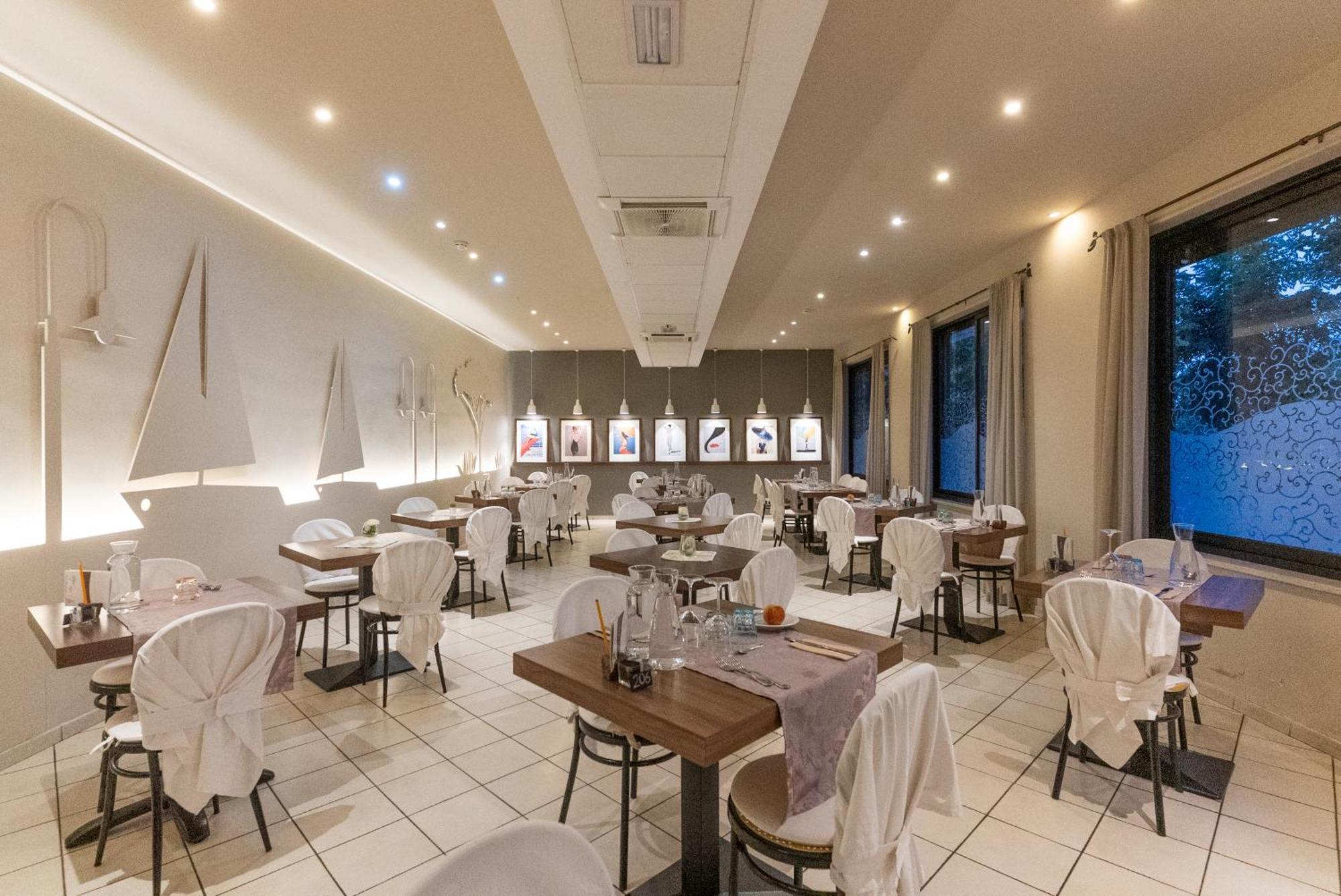 Hotel Arabel Riccione Esterno foto